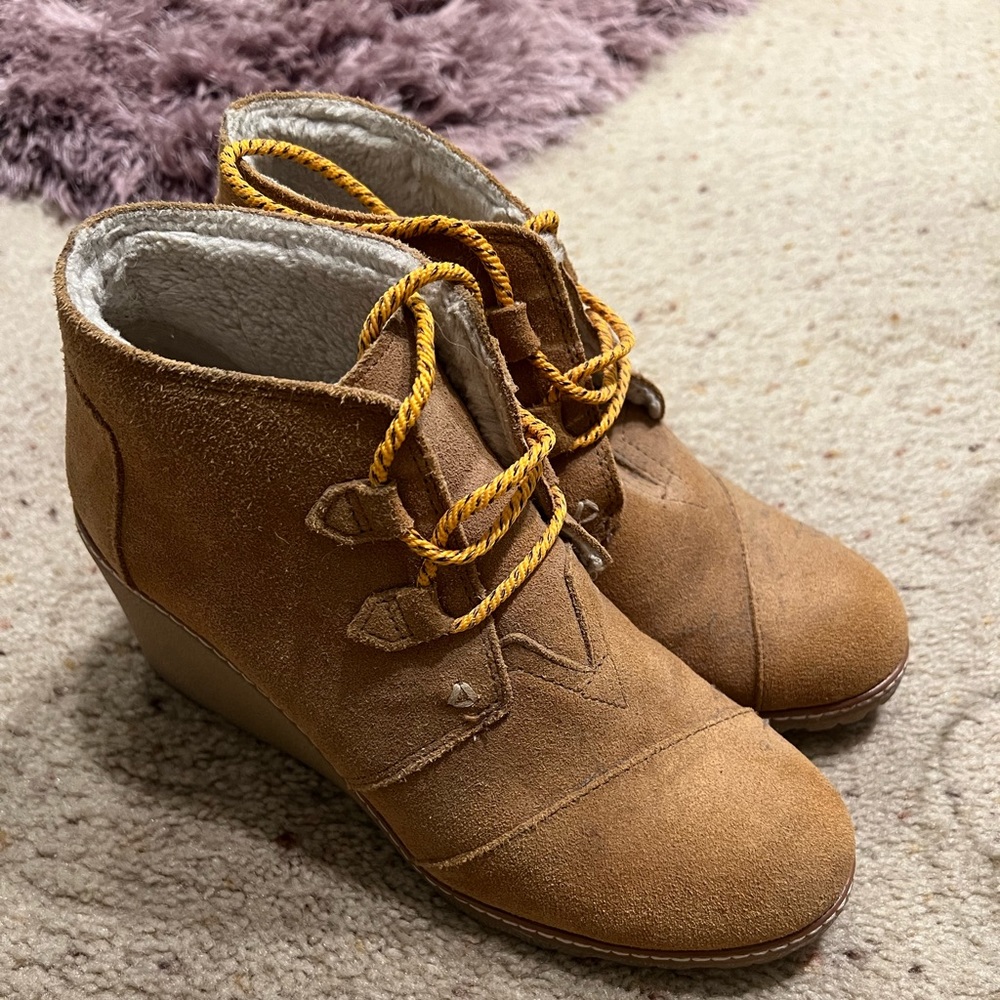 Toms wedges